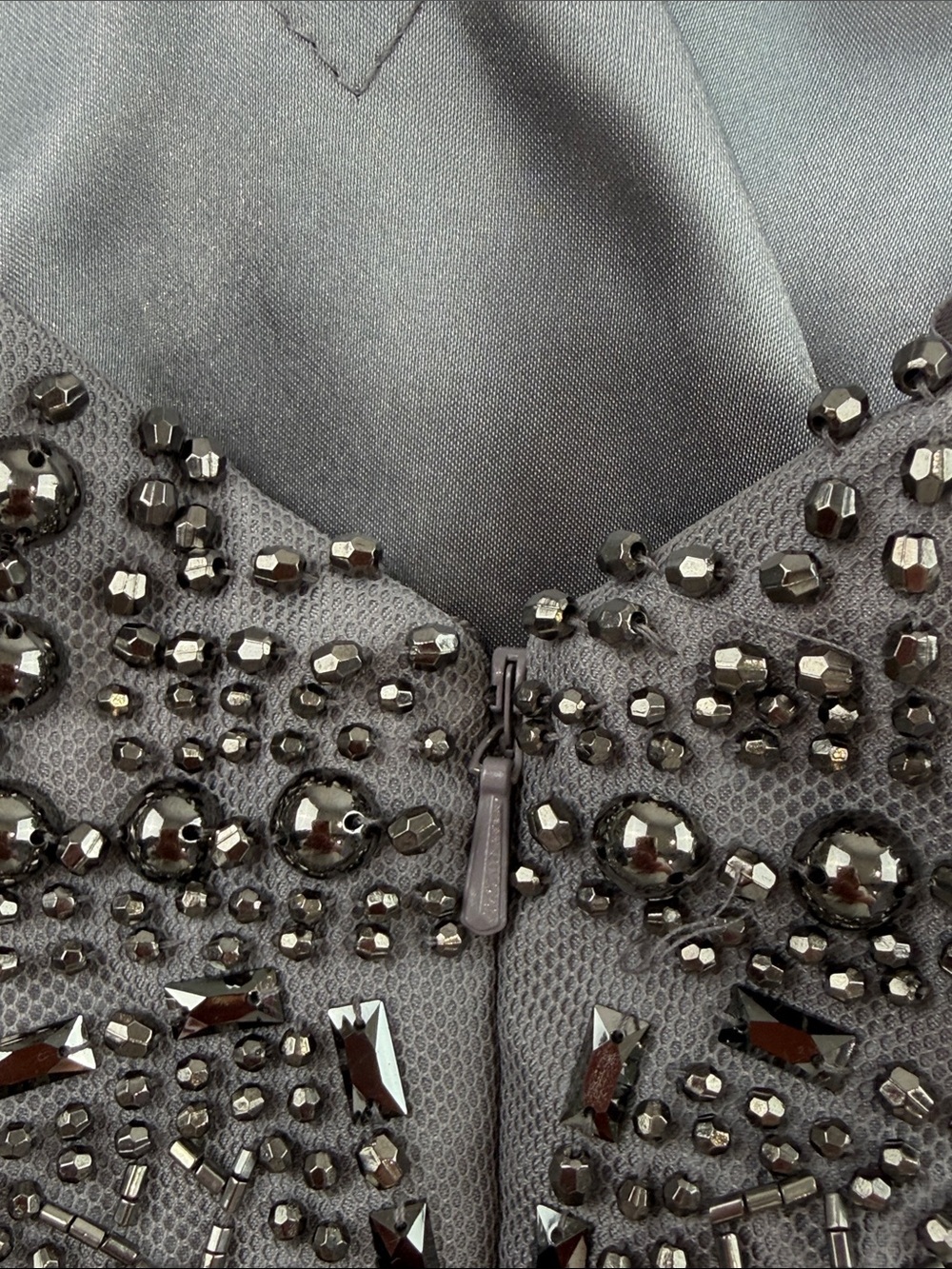 Le Chateau Grey/ Mauve Tulle Beaded Halter (prom) Dress - Picture 11 of 12